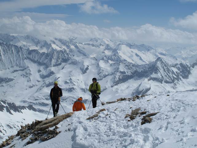 Beschreibung: C:\Users\Max\Pictures\2012\Skitouren\Swiss Glacie\IMG_1323.JPG